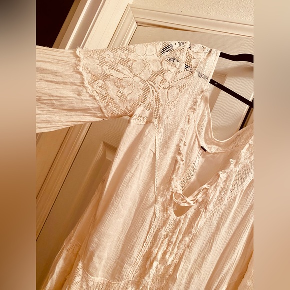 💖RARE FREE PEOPLE WHIMSICAL CREAM MINI DRESS💖 - Picture 2 of 6